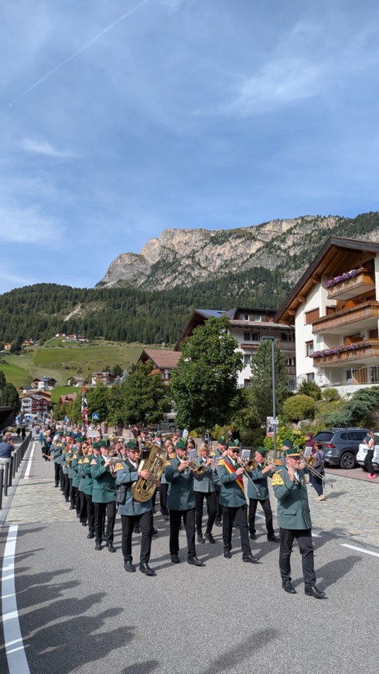 Beim Umzug durch Wolkenstein